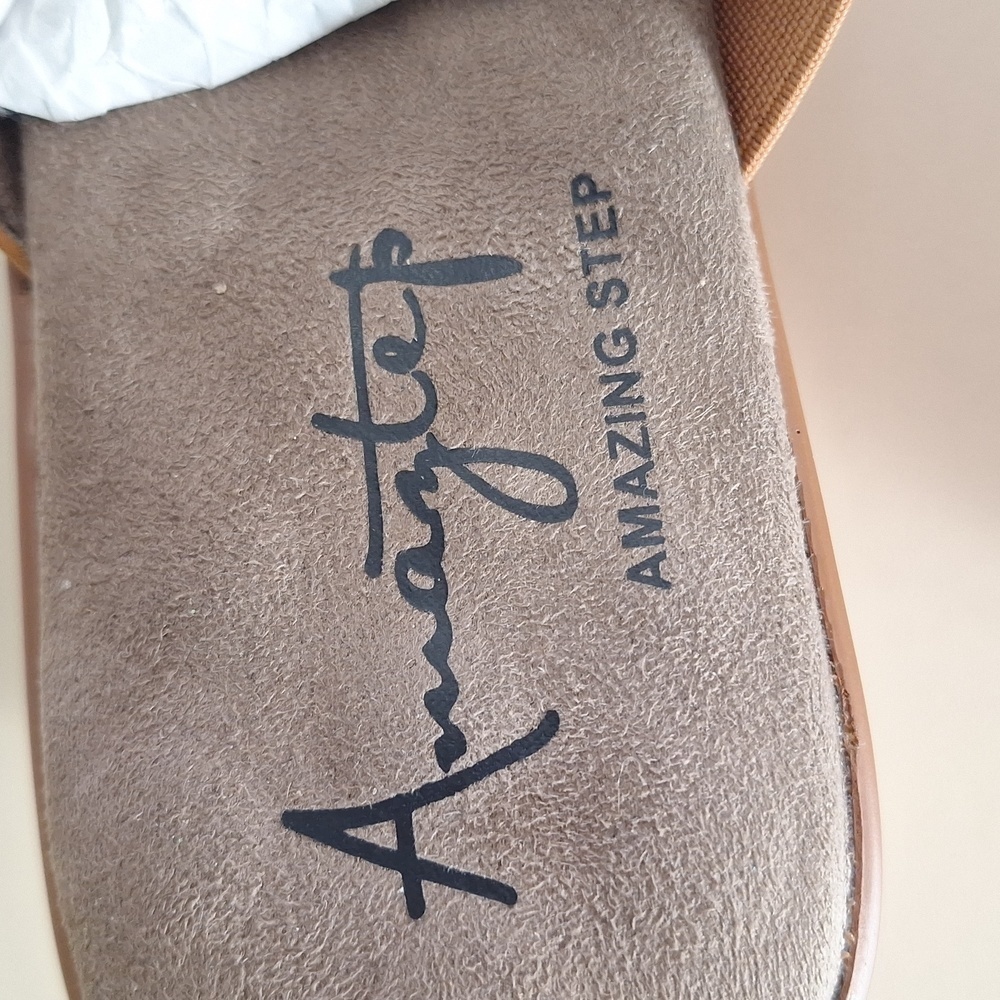 Amazing Step Tan Leather Wedge Mules - Picture 9 of 12